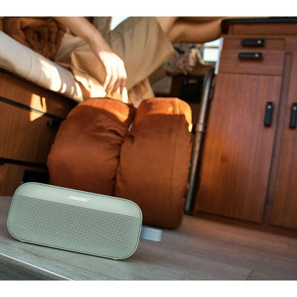 Bose Soundlink Flex Portable Wireless Speaker Series 2